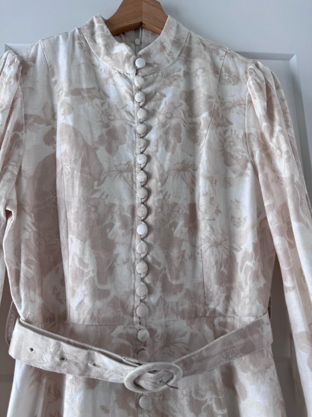Ellie Makir Cream Floral Midi Dress with Belted Waist - Picture 3 of 8